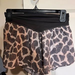 AERIE running shorts- giraffe print!